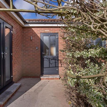 Ferienwohnung The Luxury Potting Shed With Free Parking! York Exterior foto