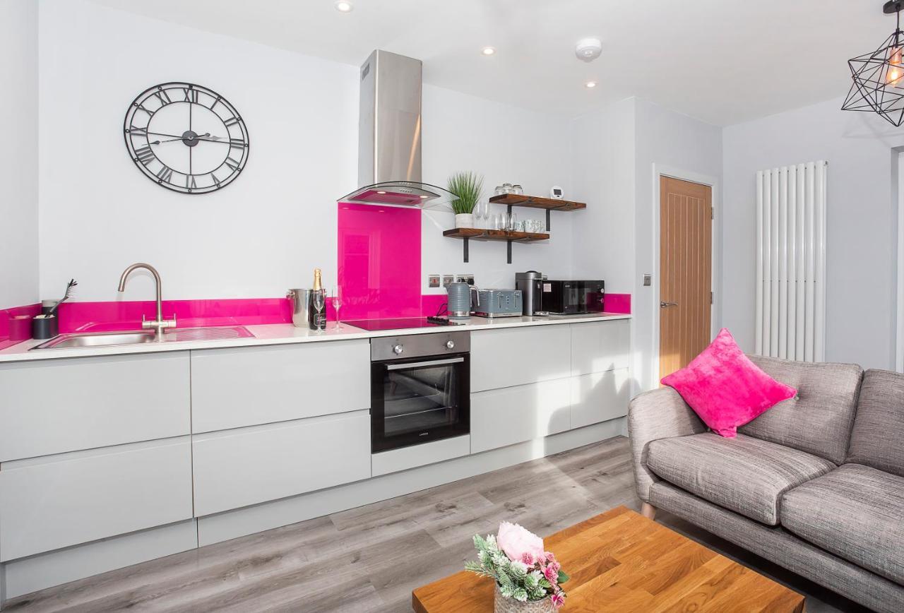 Ferienwohnung The Luxury Potting Shed With Free Parking! York Exterior foto
