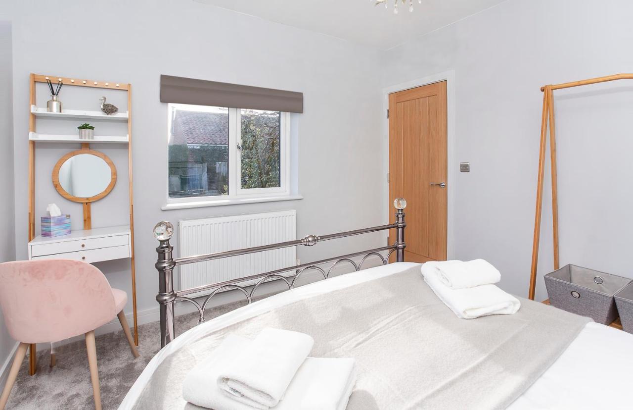 Ferienwohnung The Luxury Potting Shed With Free Parking! York Exterior foto